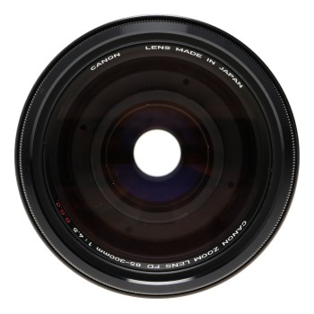 Canon FD 85-300mm f/4.5 Zoom Lens