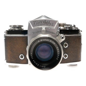 Exakta Varex IIa 35mm SLR Camera Biotar 58mm Lens