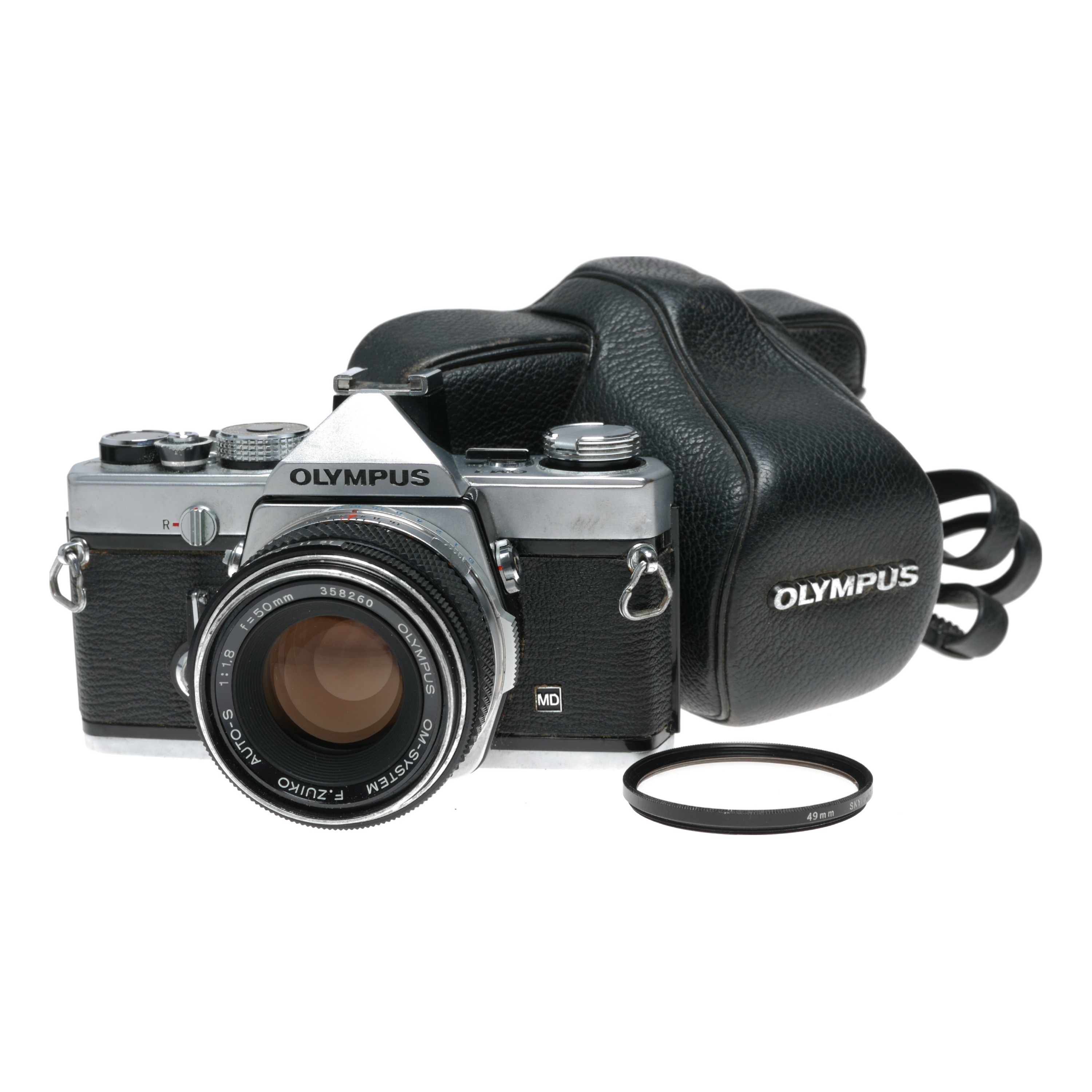 Olympus OM-1 SLR chrome 35mm film camera 1.8/50 vintage lens