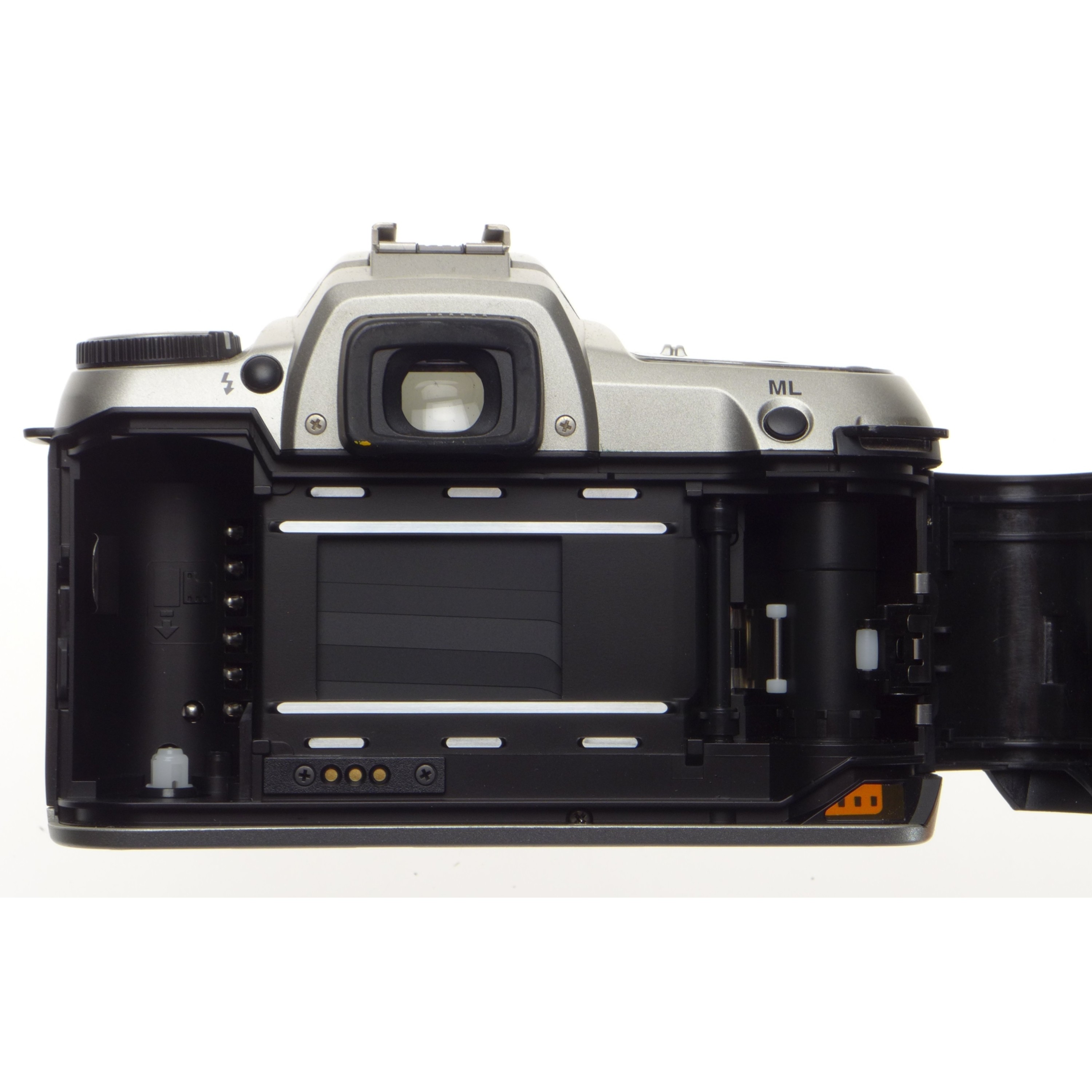 Pentax MZ-30 SLR film camera SMC Pentax FA 28-80mm Zoom lens cap