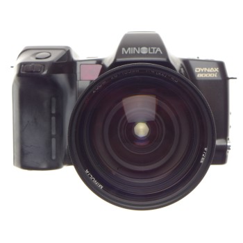 Minolta DYNAX 8000i SLR 28-135mm Zoom SLR film camera lens