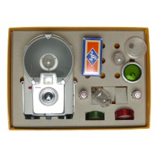 Kodak Startech 127 rollfilm camera outfit for dental close-up photography