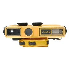 Minolta Weathermatic A 110 film watertight vintage pocket camera in box